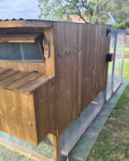 Wise County Chicken Farm Coops 4ft x 4ft