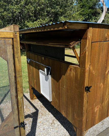 Wise County Chicken Farm Coops 4ft x 4ft