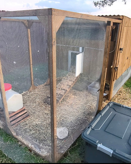 Wise County Chicken Farm Coops 4ft x 4ft