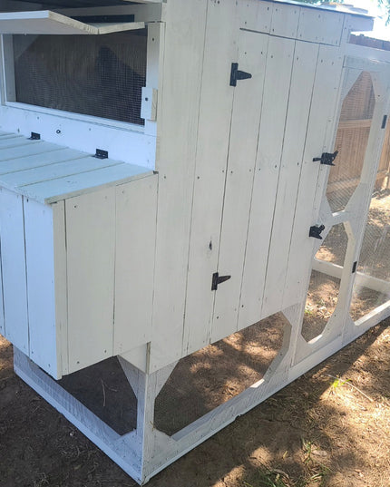 Wise County Chicken Farm Coops 4ft x 4ft